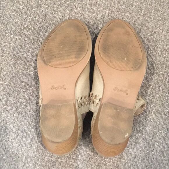 Qupid • Woven V Cut Ankle Booties Taupe 7.5 - Picture 3 of 3